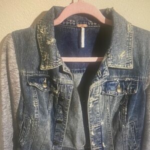 Free People Distressed Denim Knit Sleeve Jacket Blue Gray Hybrid Trucker